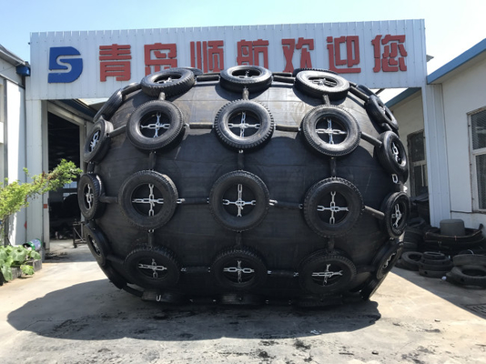 Loại ròng Áp suất bên trong ban đầu 50kPa Tàu để vận chuyển Tấm chắn cao su hàng hải