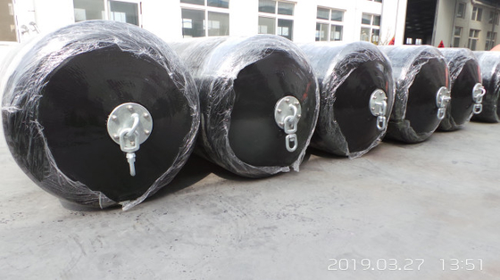 Màu sắc Tấm chắn bùn bằng bọt biển Polyurea Tấm chắn biển EVA được chứng nhận CCS
